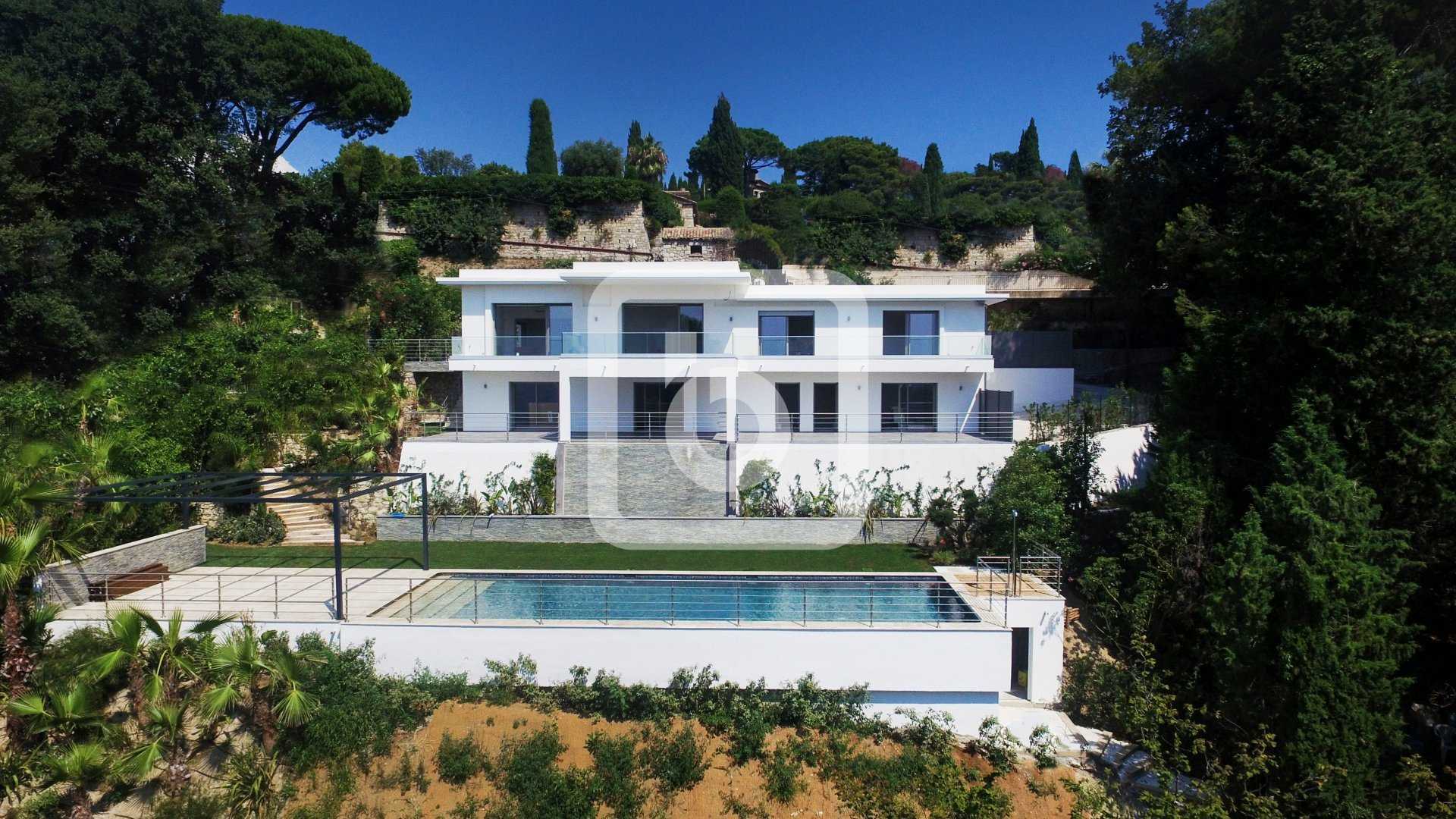 House in Mougins, Provence-Alpes-Cote d'Azur 10049114