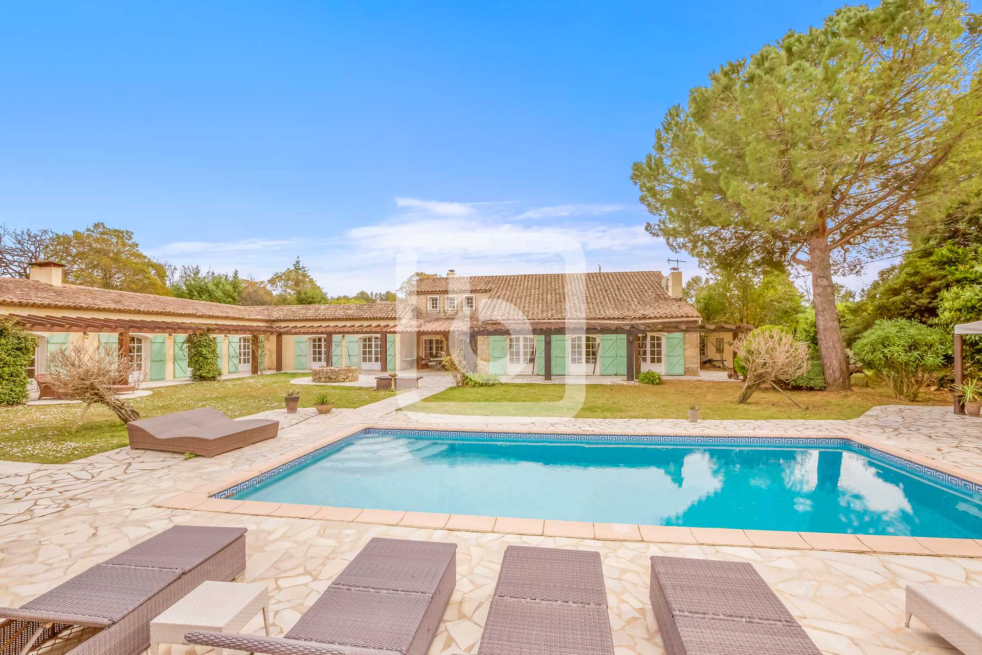 House in Chateauneuf-Grasse, Provence-Alpes-Cote d'Azur 10049131