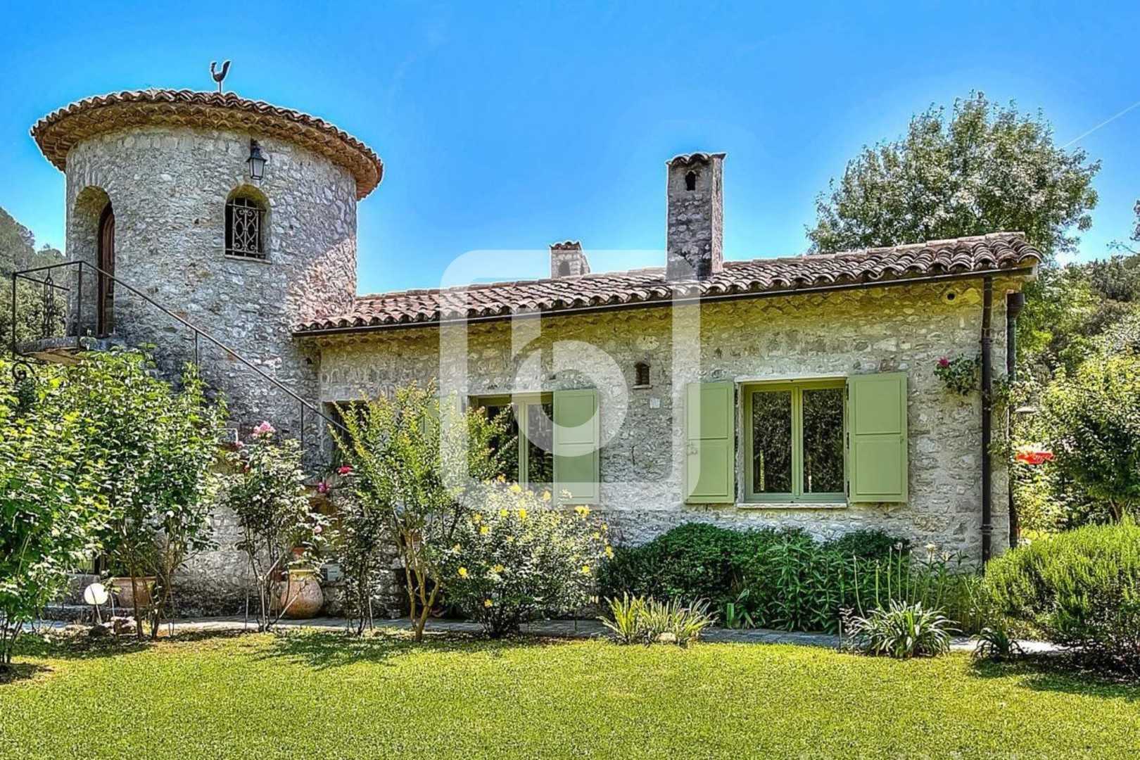 Talo sisään La Colle-sur-Loup, Provence-Alpes-Cote d'Azur 10049177