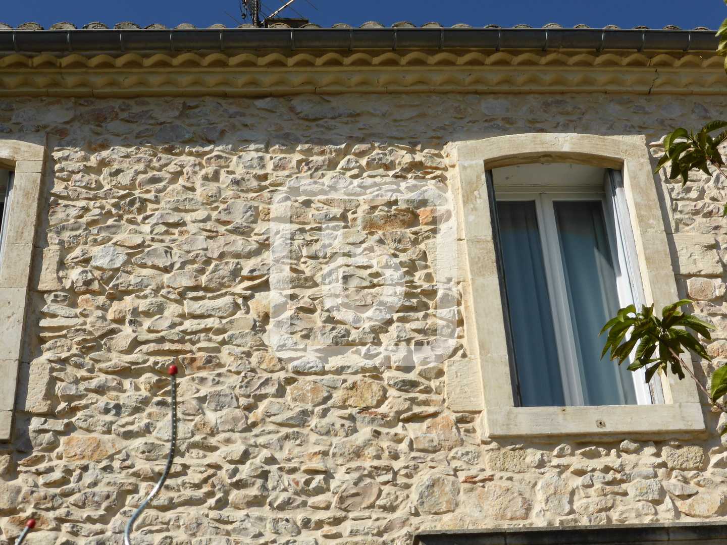 بيت في Vergeze, Languedoc-Roussillon 10049189
