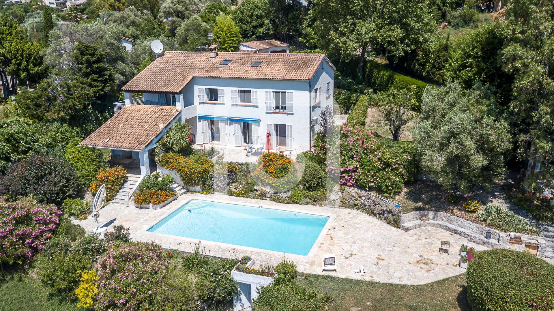 casa no Saint-Paul-de-Vence, Provença-Alpes-Costa Azul 10049205