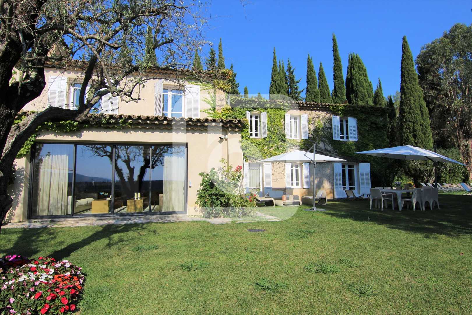 Hus i Mouans-Sartoux, Provence-Alpes-Cote d'Azur 10049236