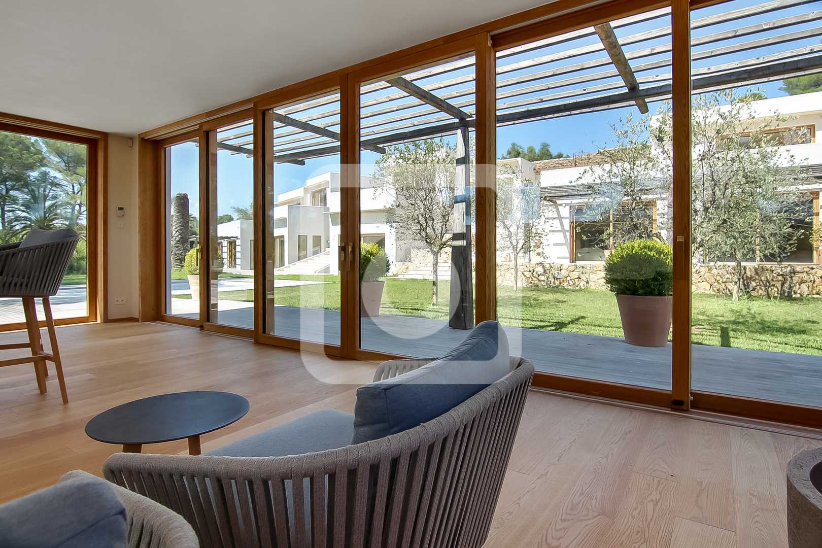 House in Mougins, Provence-Alpes-Cote d'Azur 10049277