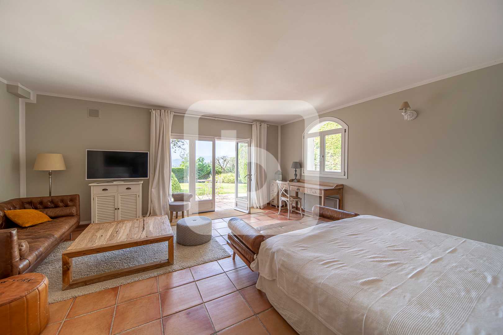 Rumah di Mougin, Provence-Alpes-Cote d'Azur 10049293