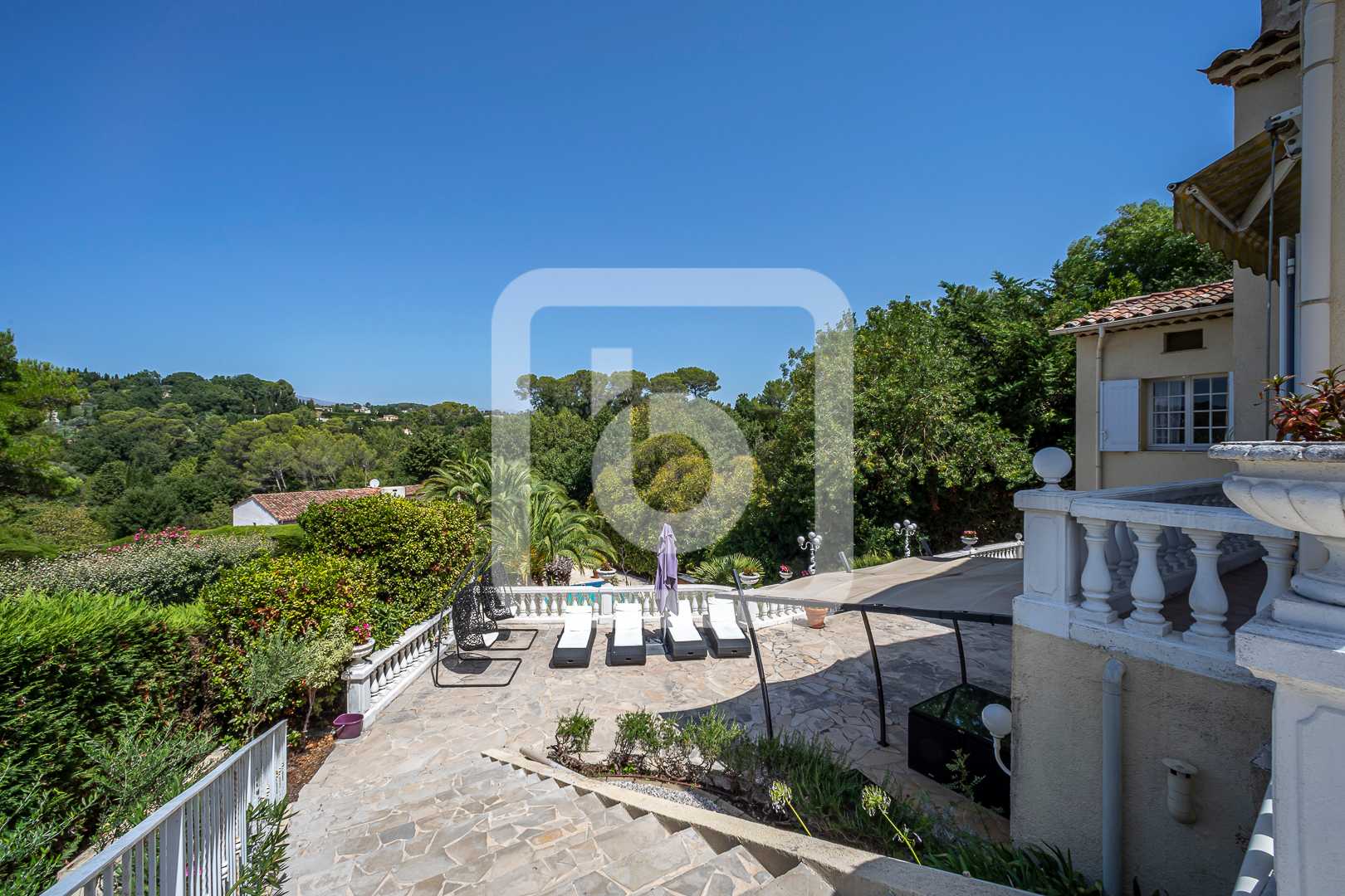 Hus i Mougins, Provence-Alpes-Cote d'Azur 10049319