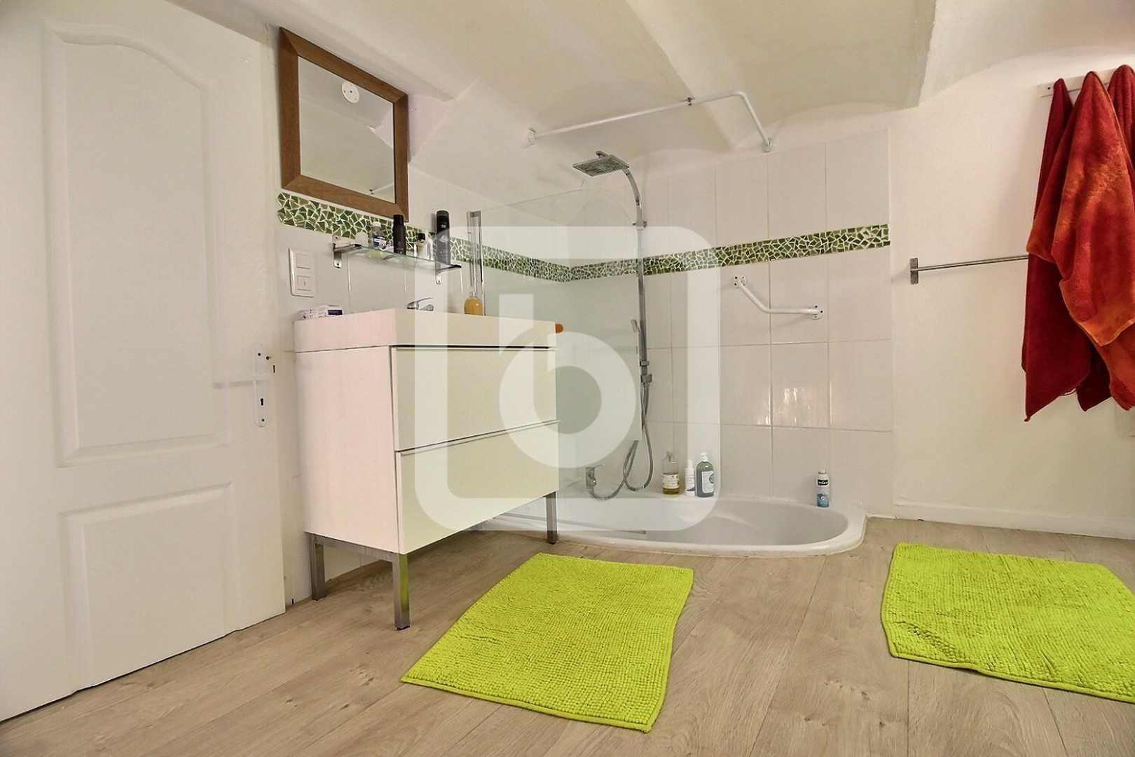 Condominium in Antibes, Provence-Alpes-Cote D'azur 10049329