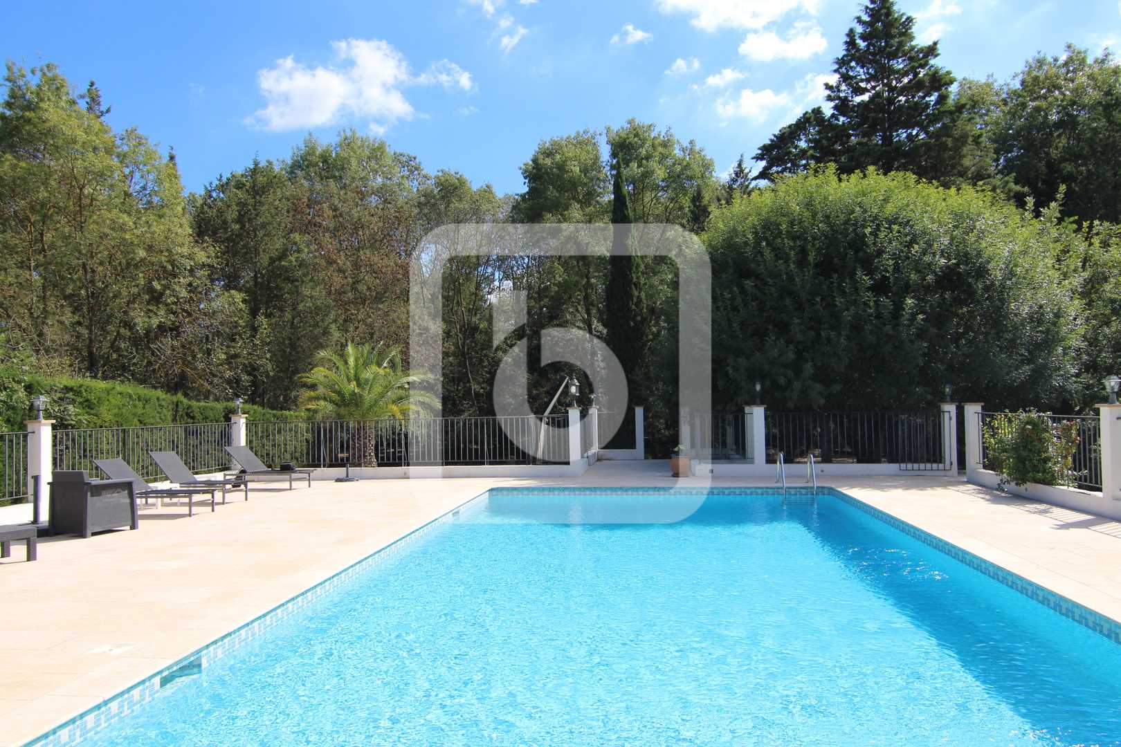 Rumah di Chateauneuf-Grasse, Provence-Alpes-Cote d'Azur 10049349