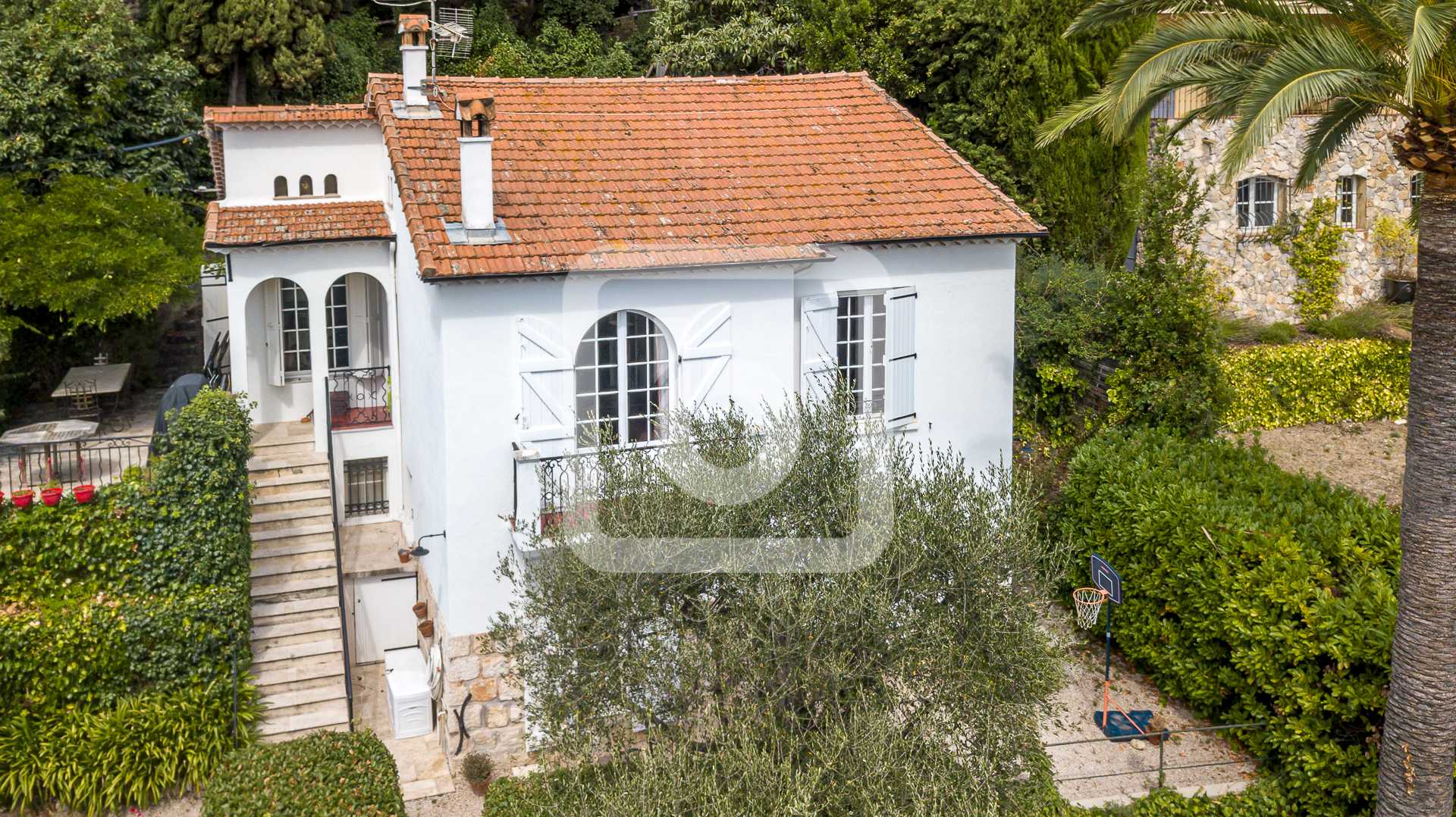 casa en Grasse, Provence-Alpes-Cote D'azur 10049409