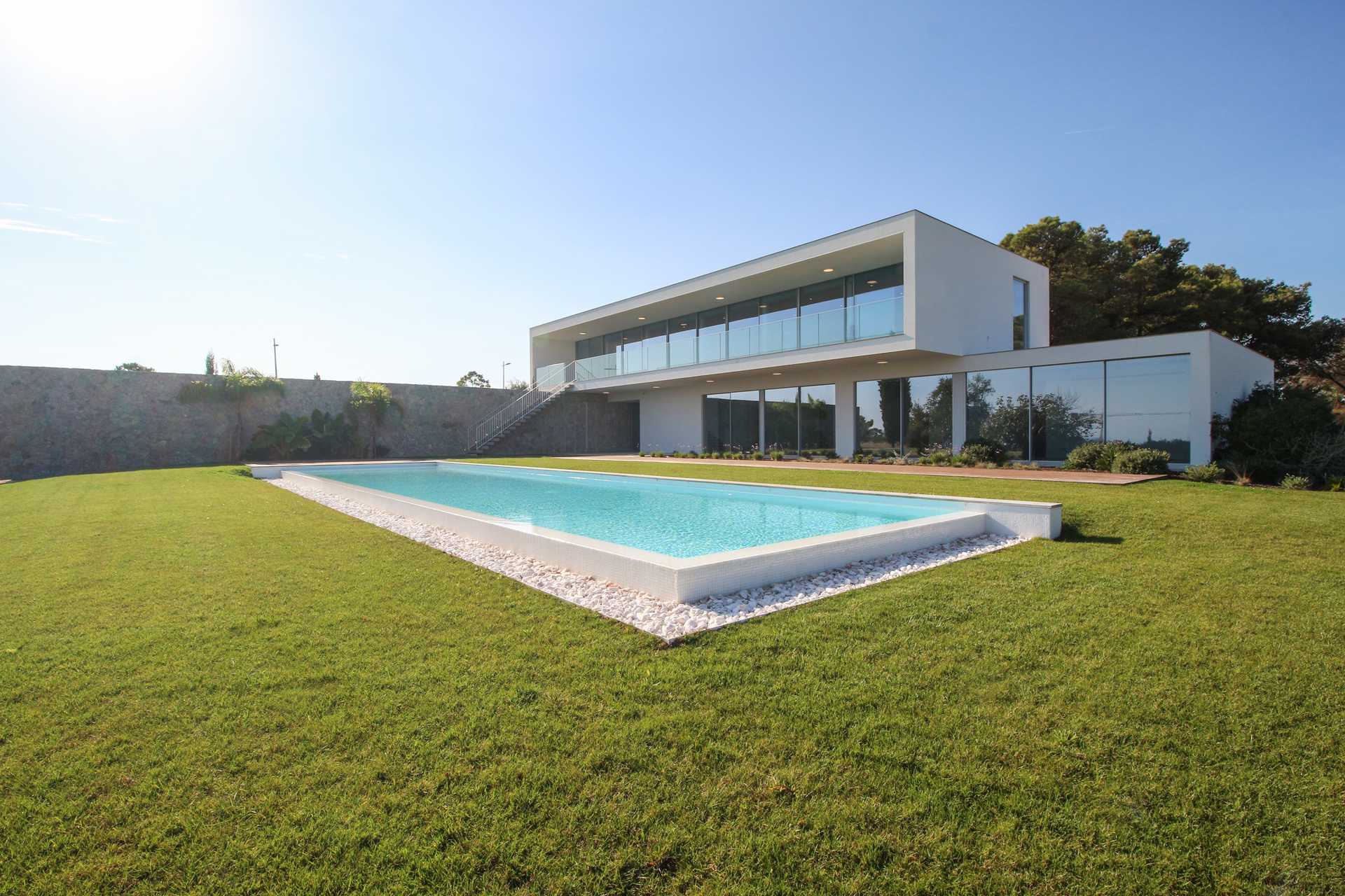 жилой дом в Meia Praia, Algarve 10049432