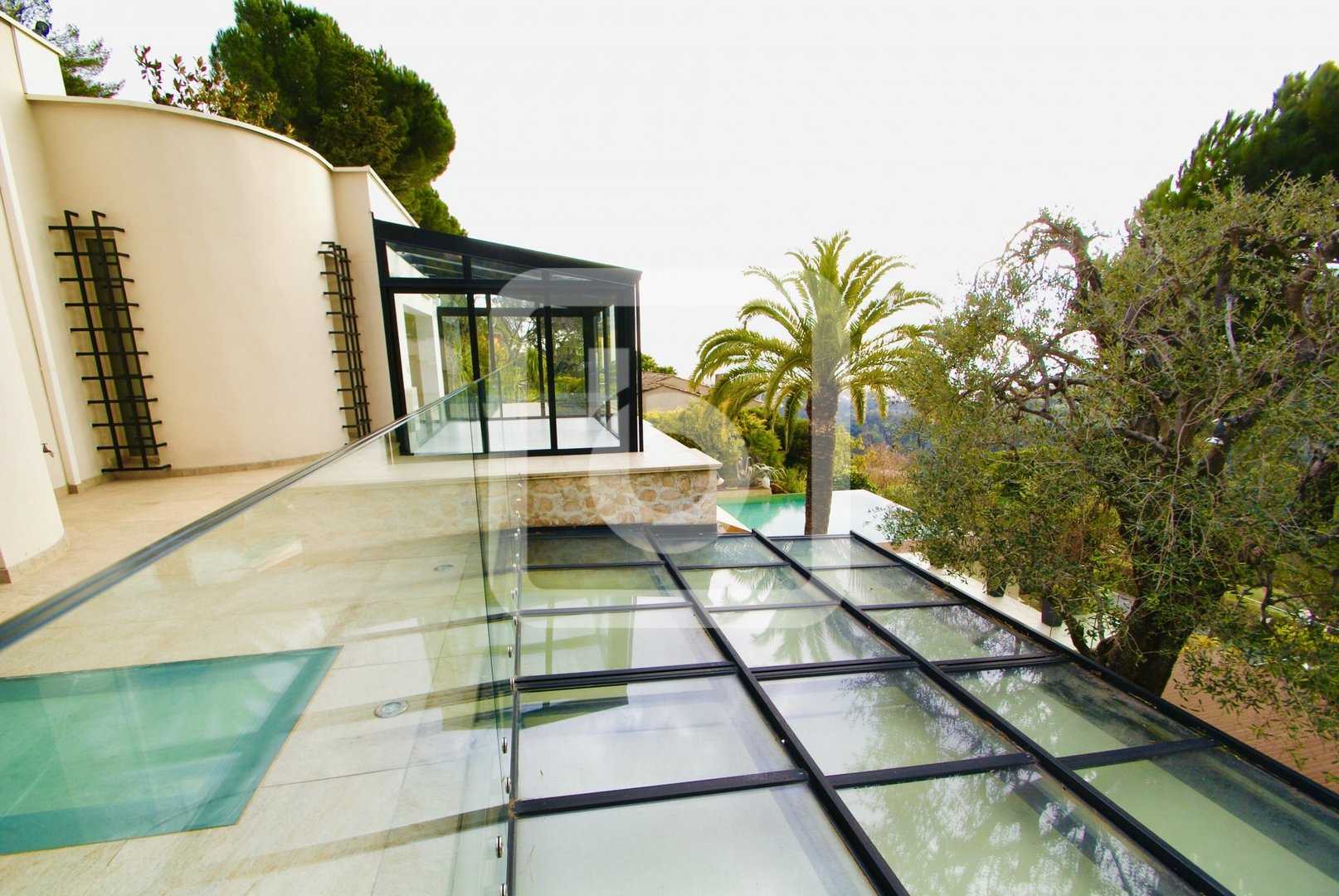 House in Nice, Provence-Alpes-Cote D'azur 10049515