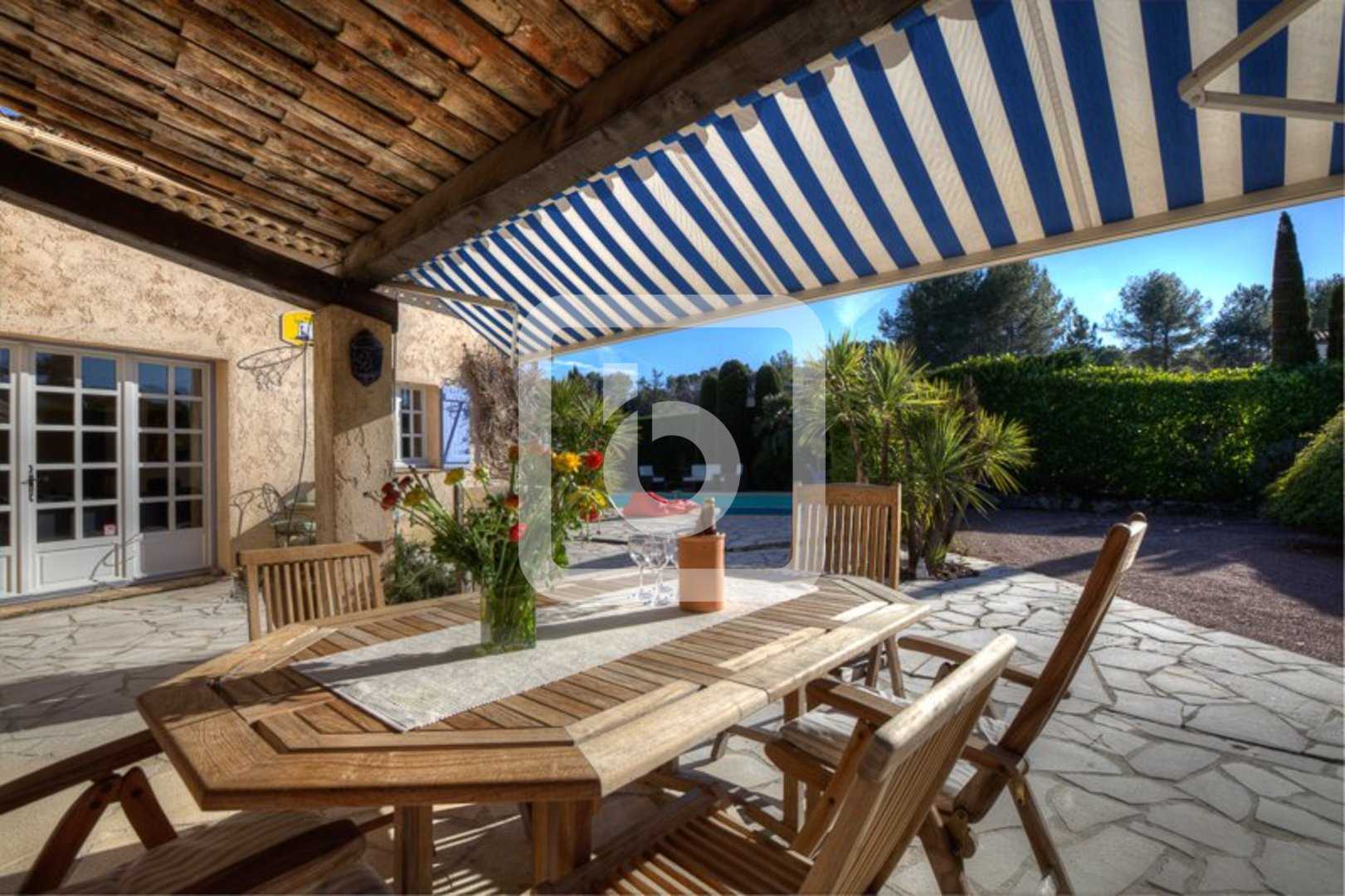σπίτι σε Valbonne, Provence-Alpes-Cote D'azur 10049521