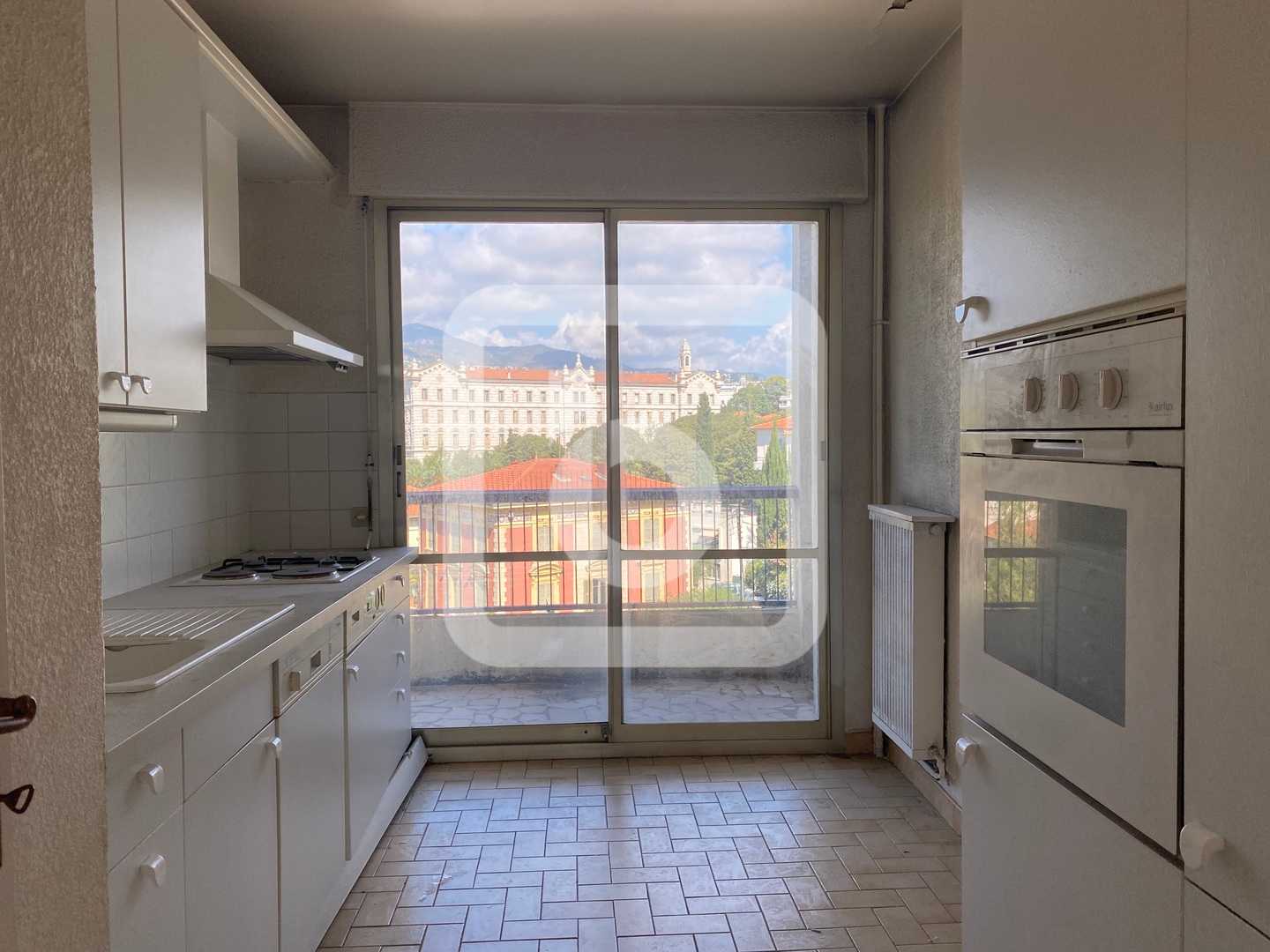 Condominium dans Bon, Provence-Alpes-Côte d'Azur 10049689