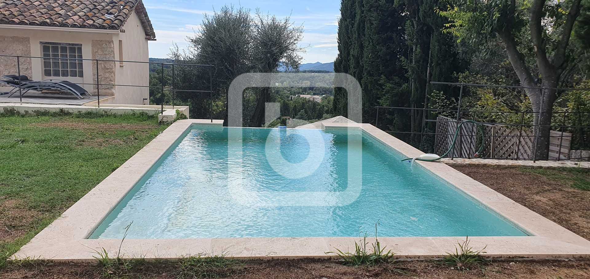 Hus i Le Bosquet, Provence-Alpes-Cote d'Azur 10049706