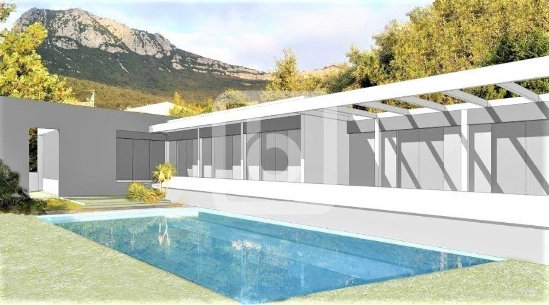 Condominium in La Farlède, Provence-Alpes-Côte d'Azur 10049712