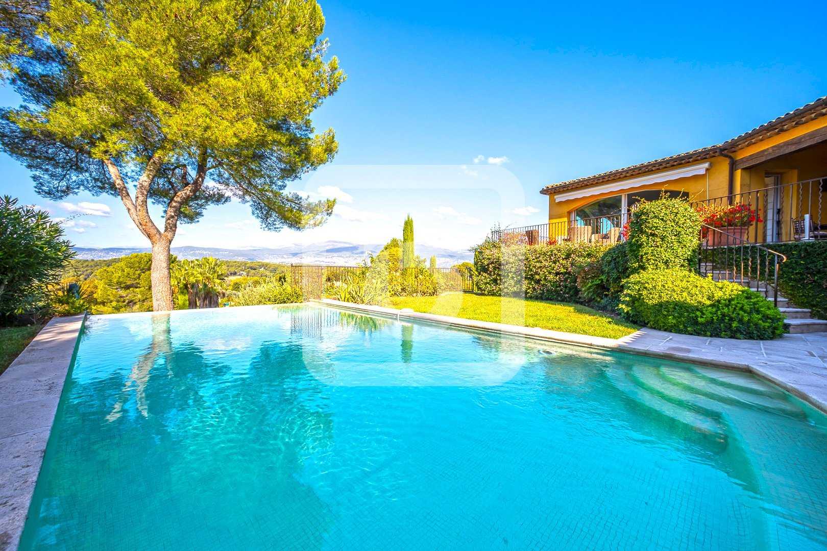 Talo sisään Mougins, Provence-Alpes-Cote d'Azur 10049720