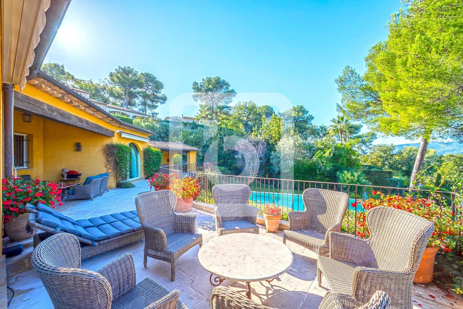 casa no Mougins, Provença-Alpes-Costa Azul 10049757