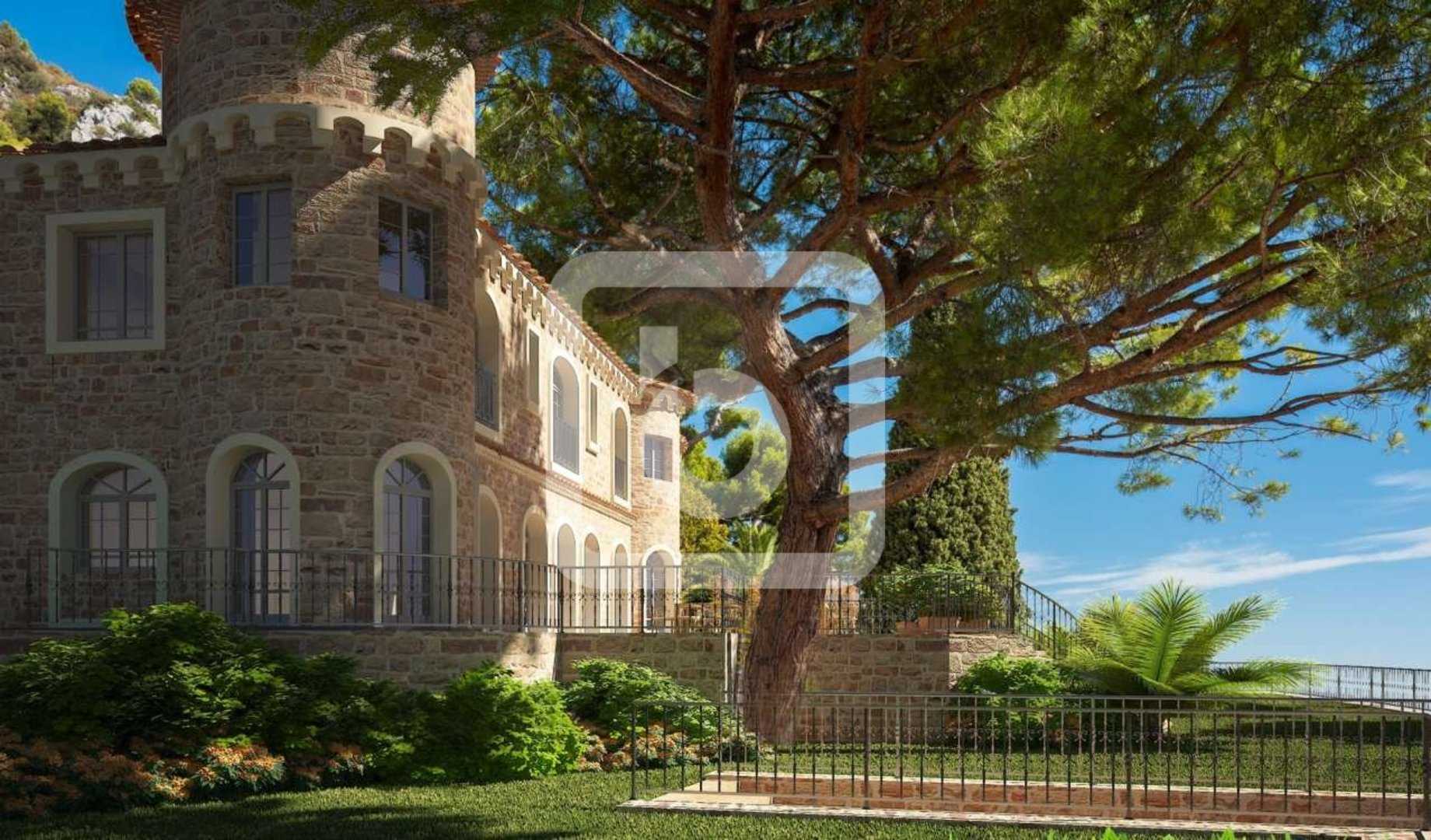 House in Villefranche Sur Mer, Provence-Alpes-Cote D'azur 10049836