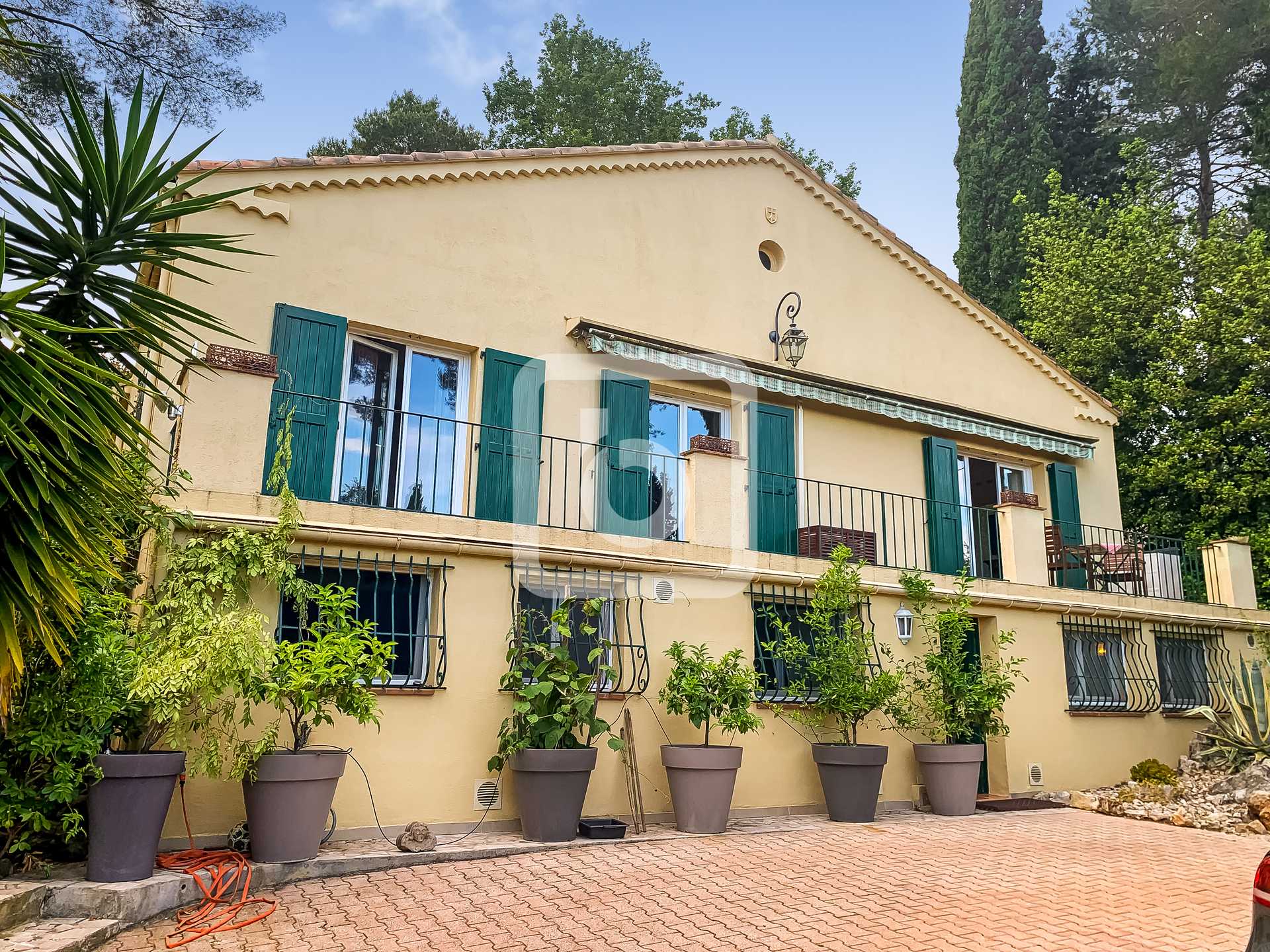 House in Valbonne, Provence-Alpes-Cote d'Azur 10049853