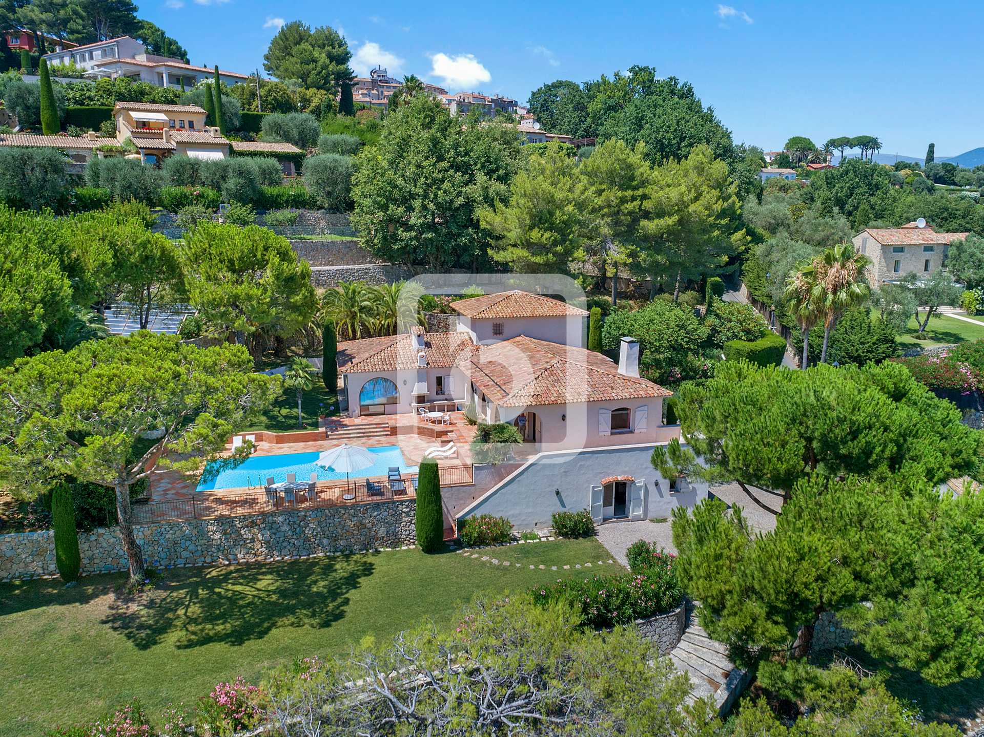 Rumah di Mougin, Provence-Alpes-Cote d'Azur 10049874