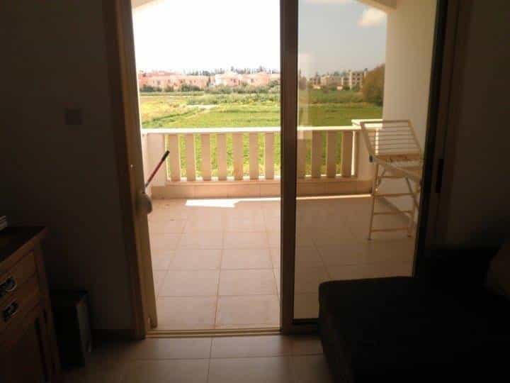 Condominium in Mandria, Paphos 10049975