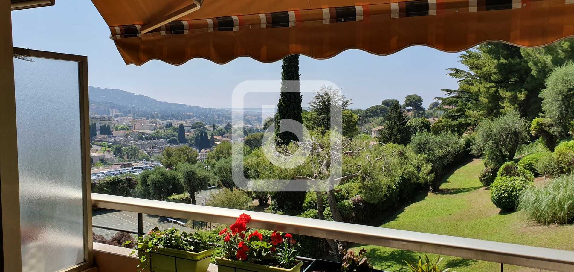 Condominium in Le Four-a-Chaux, Provence-Alpes-Cote d'Azur 10050006