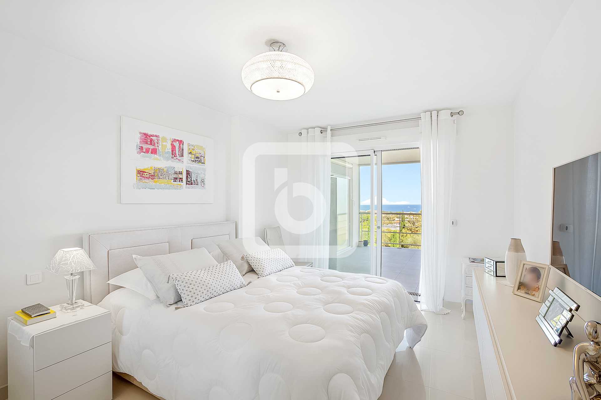 Condominium in Antibes, Provence-Alpes-Cote D'azur 10050066