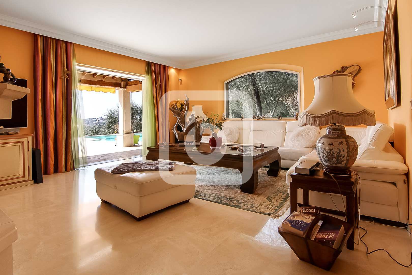 Rumah di Saint-Cezaire-sur-Siagne, Provence-Alpes-Cote d'Azur 10050113