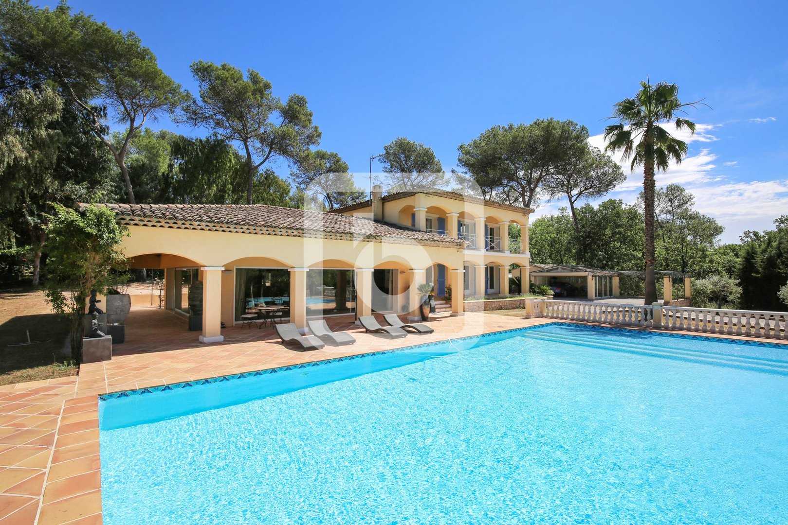 Hus i Valbonne, Provence-Alpes-Cote d'Azur 10050148