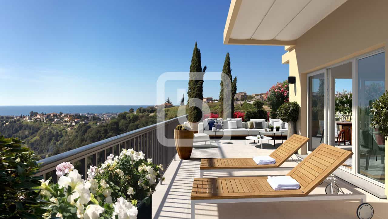 Condominium in Nice, Provence-Alpes-Cote d'Azur 10050155