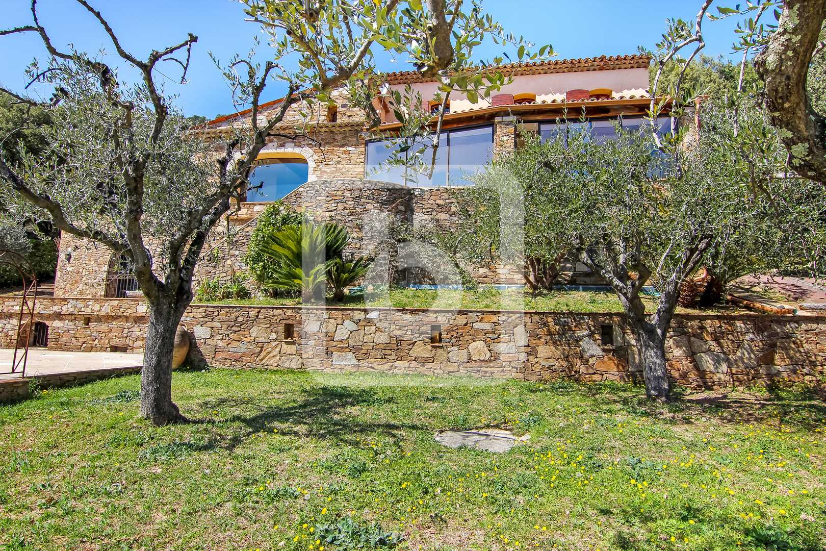 House in L'Istre, Provence-Alpes-Cote d'Azur 10050188