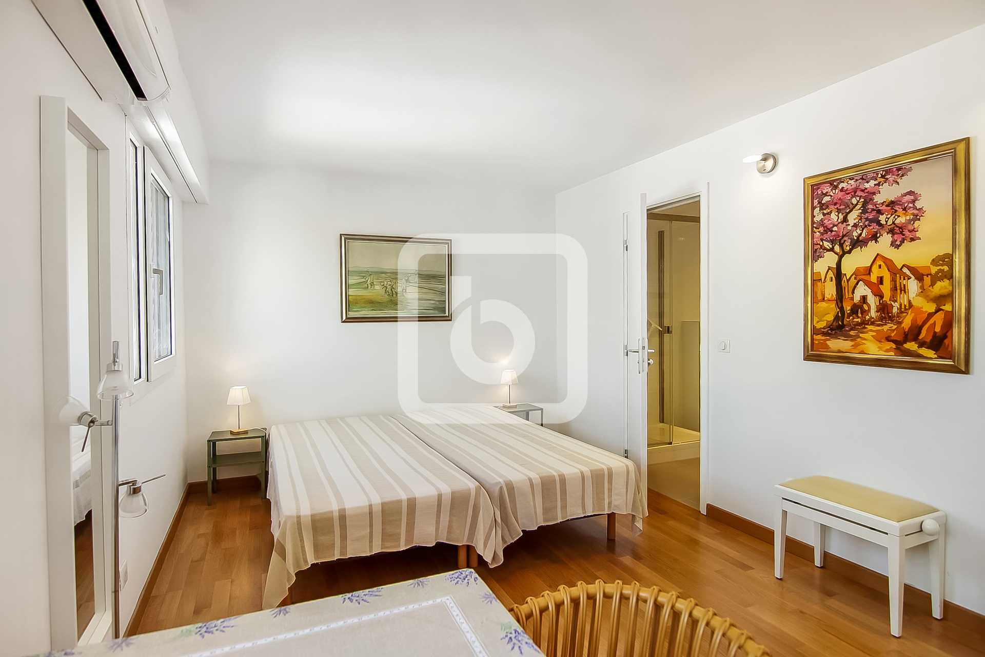 公寓 在 Nice, Provence-Alpes-Cote D'azur 10050333
