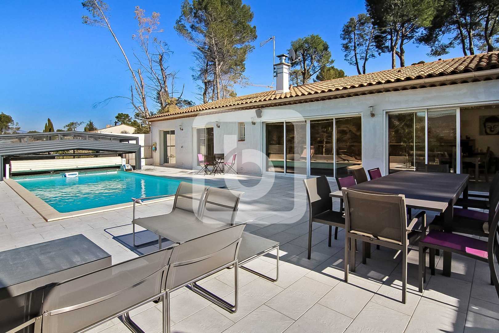 Rumah di Peymeinade, Provence-Alpes-Cote d'Azur 10050345