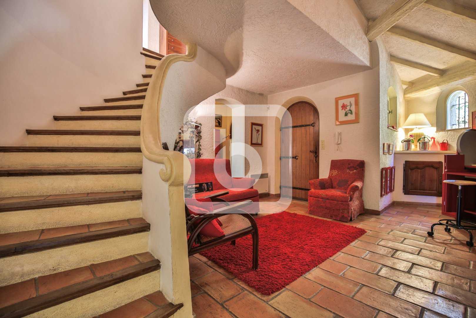 Будинок в Saint Paul De Vence, Provence-Alpes-Cote D'azur 10050430