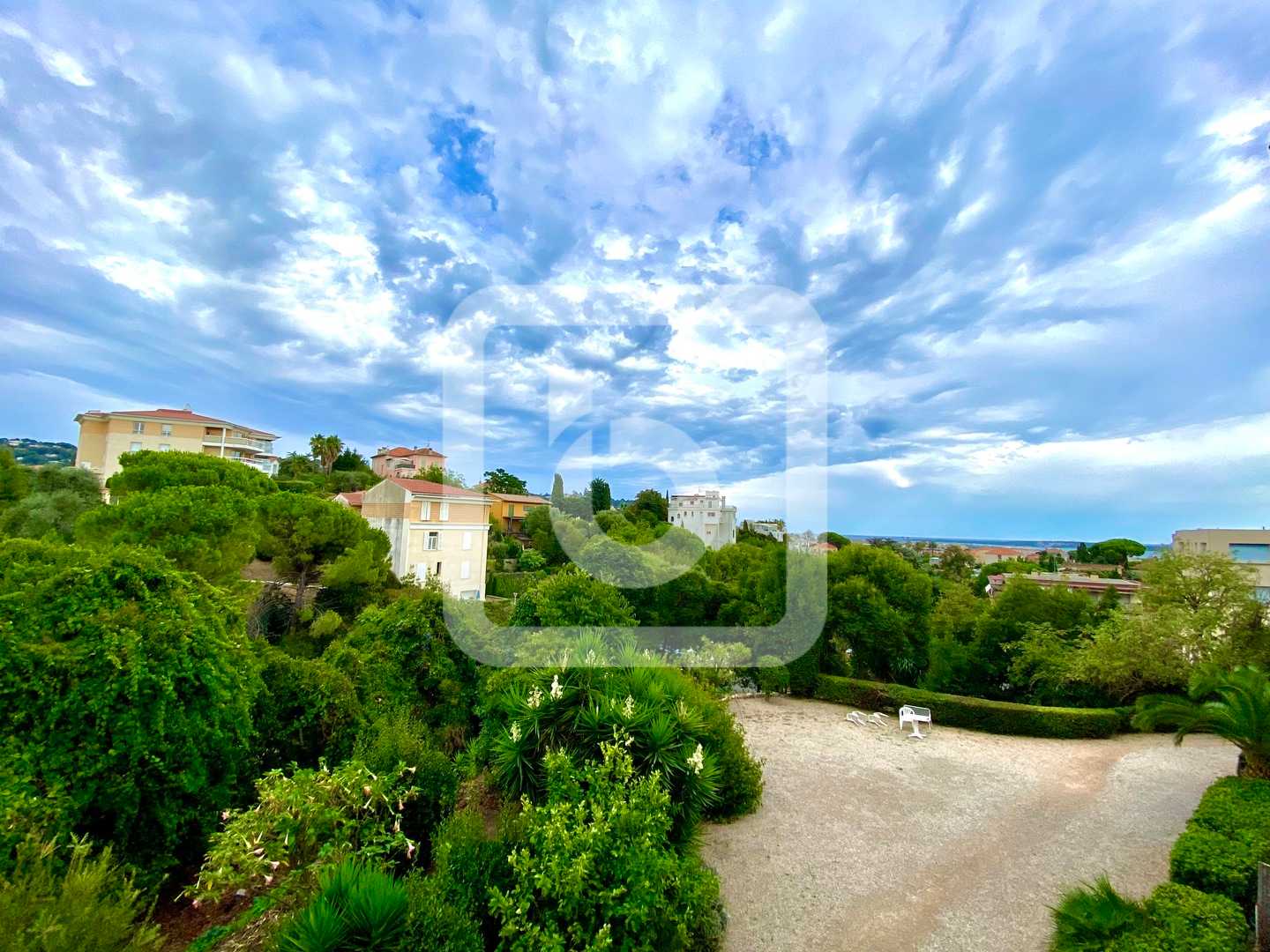公寓 在 Cannes, Provence-Alpes-Cote D'azur 10050456