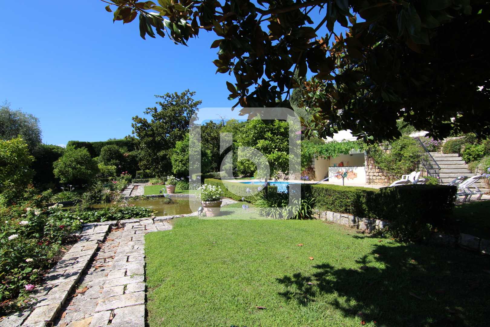 rumah dalam Grasse, Provence-Alpes-Cote D'azur 10050484