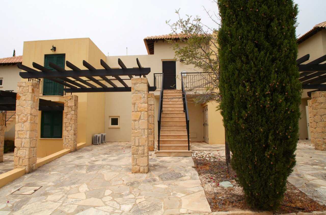 Condominium dans Aphrodite Hills, Paphos 10050513
