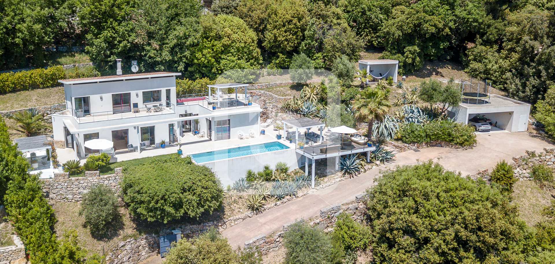 House in L'Istre, Provence-Alpes-Cote d'Azur 10050656