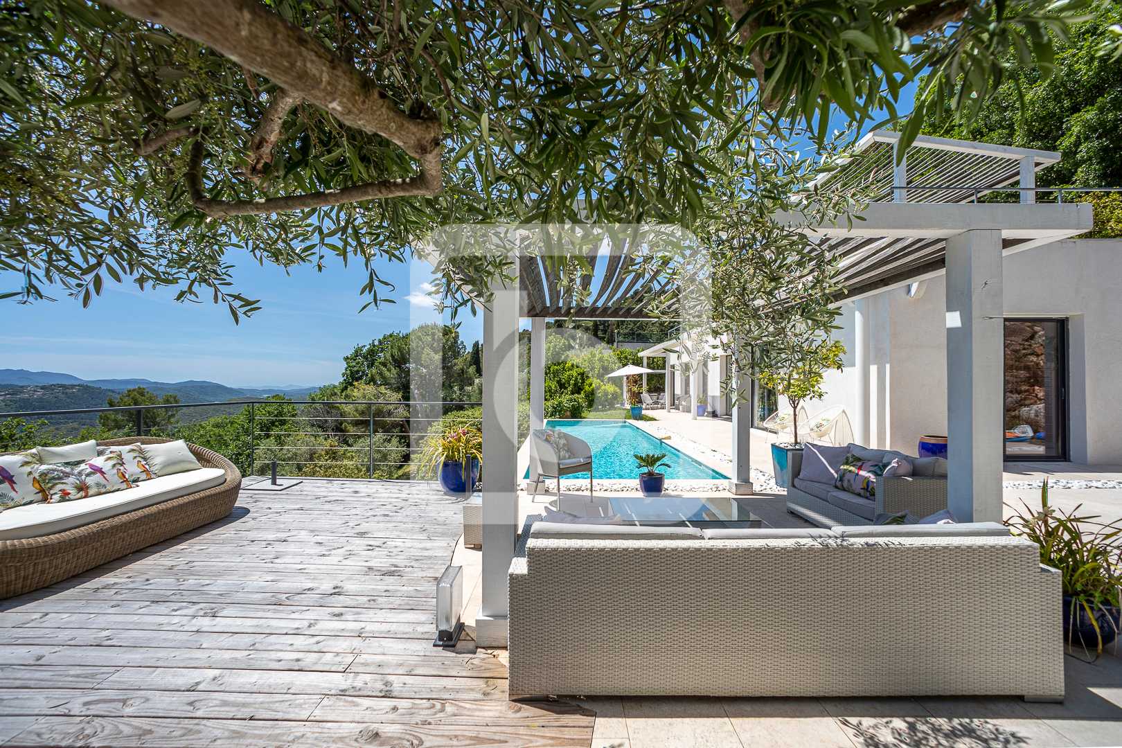 Hus i L'Istre, Provence-Alpes-Cote d'Azur 10050656