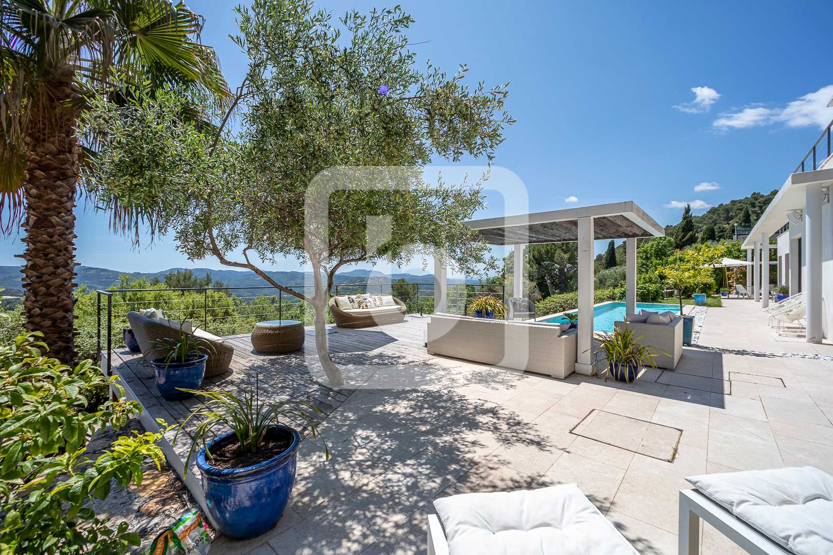 Hus i L'Istre, Provence-Alpes-Cote d'Azur 10050656