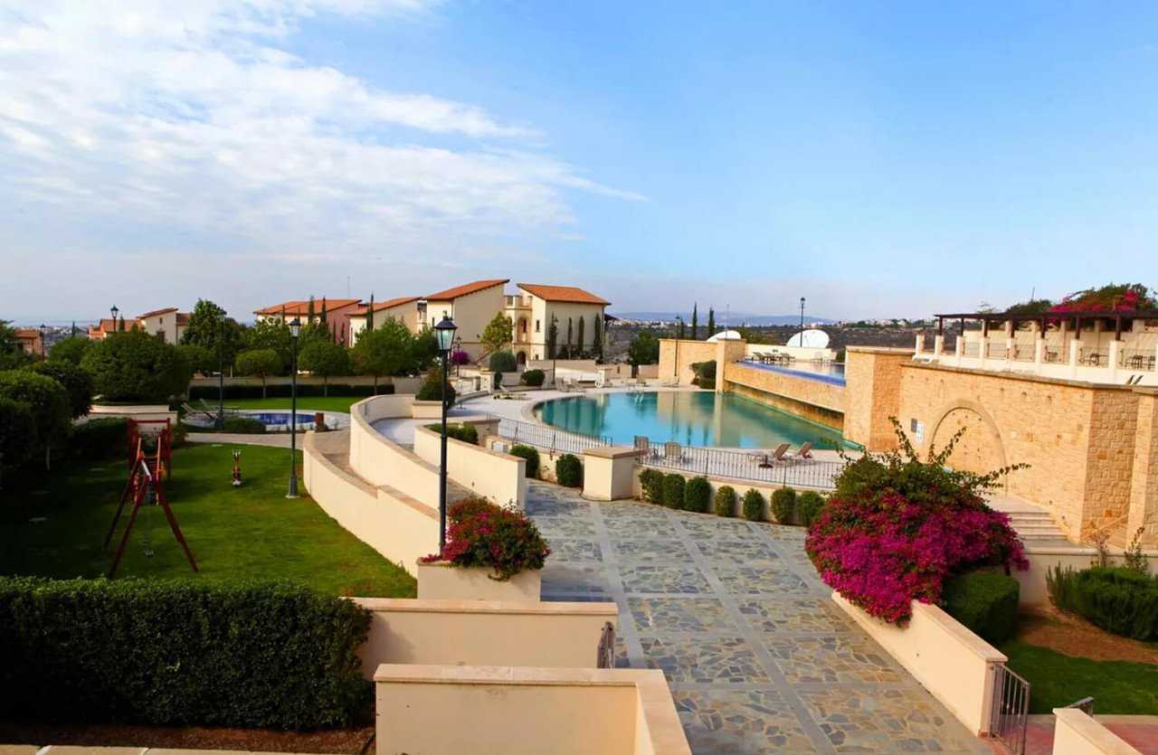 Condominium in Aphrodite Hills, Paphos 10050731