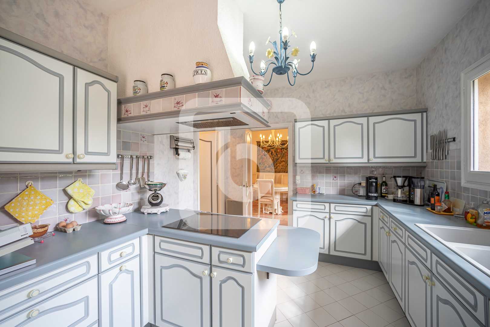 жилой дом в Le Rouret, Provence-Alpes-Cote D'azur 10050831