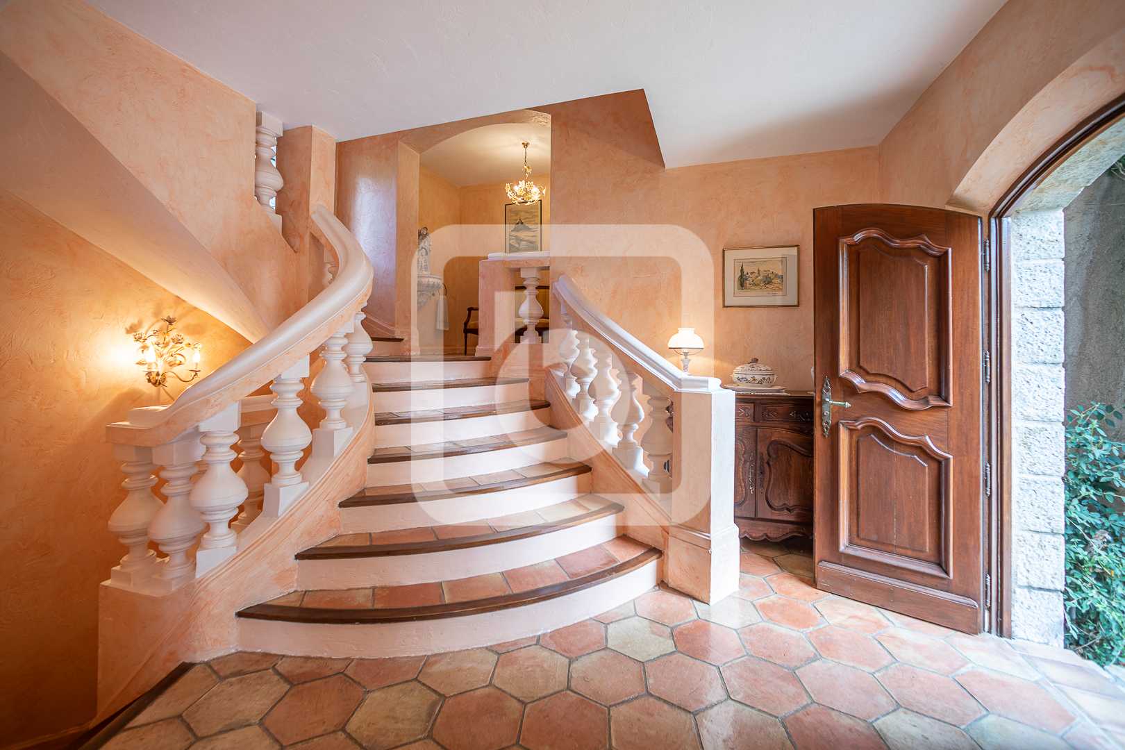 жилой дом в Le Rouret, Provence-Alpes-Cote D'azur 10050831