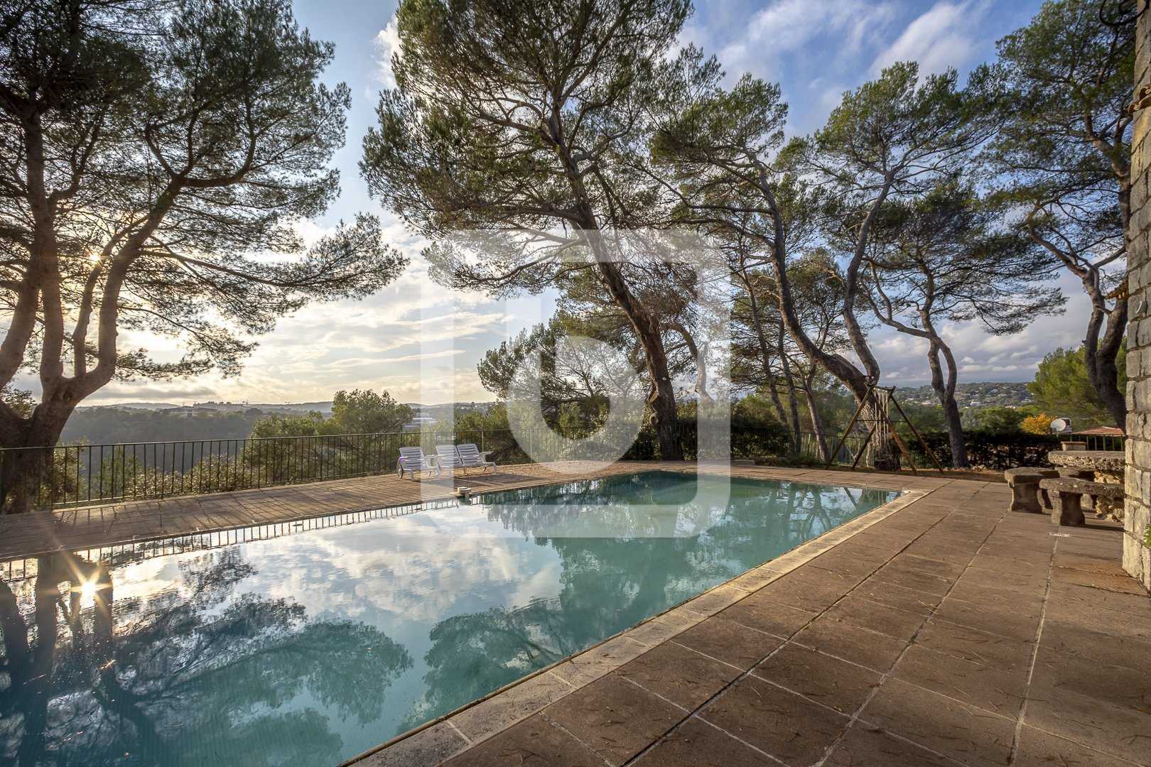 Rumah di biota, Provence-Alpes-Cote d'Azur 10050856