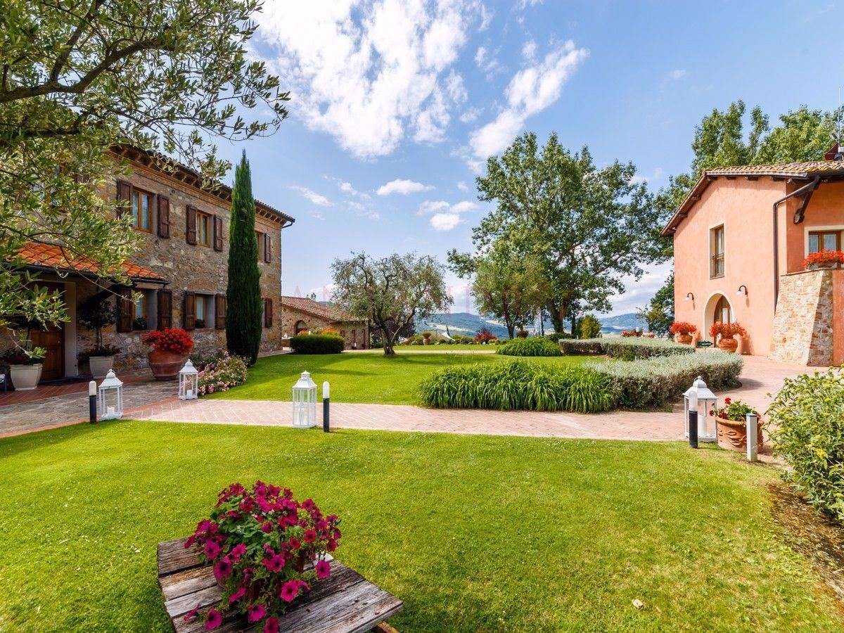 Dom w Gambassi, Tuscany 10052130