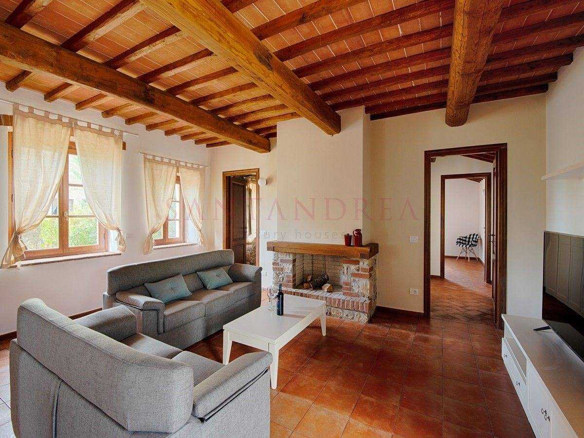 House in Bucine, Tuscany 10052150