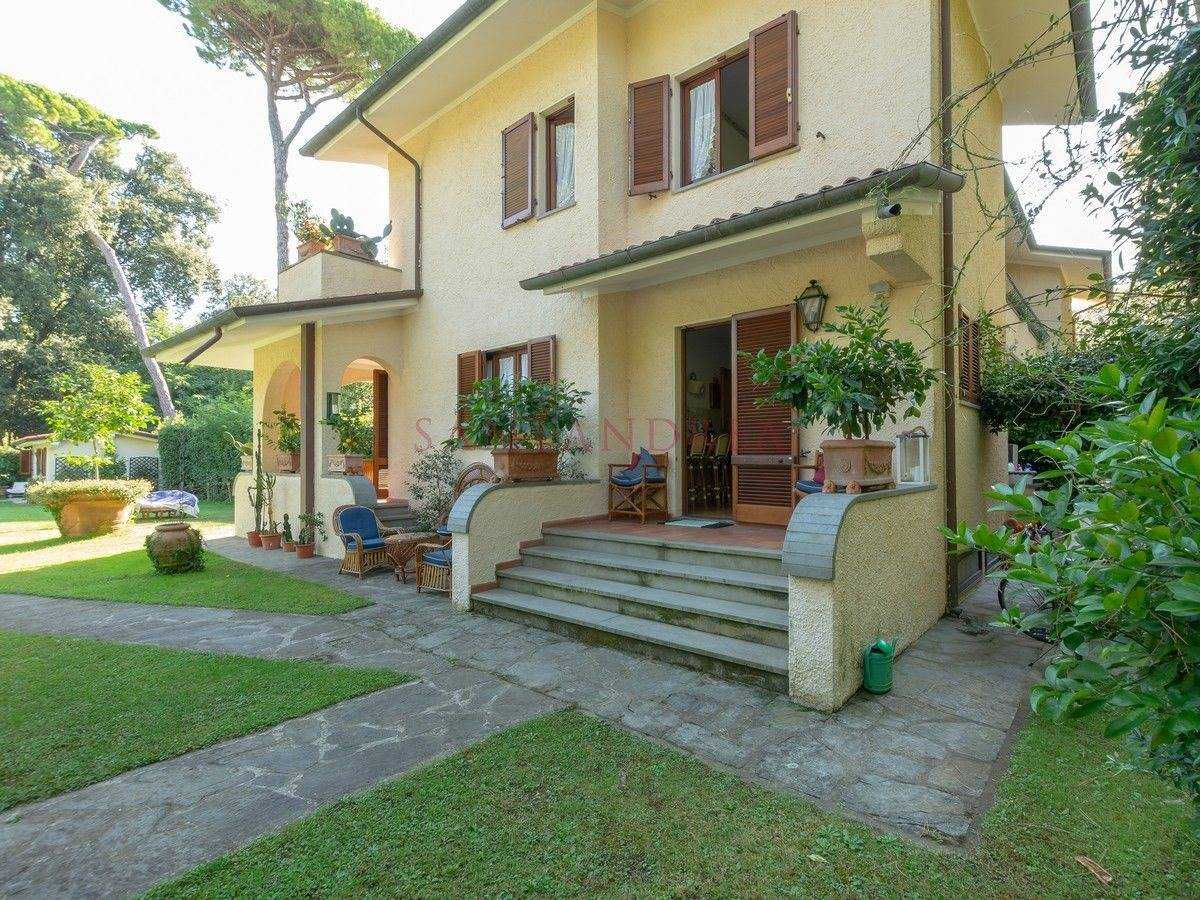 Condominio nel Pietrasanta, Toscana 10052182
