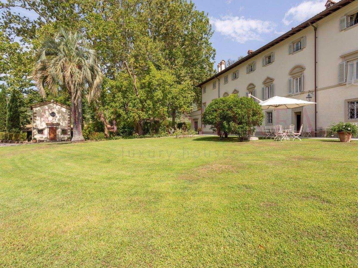 House in Marliana, Tuscany 10052198