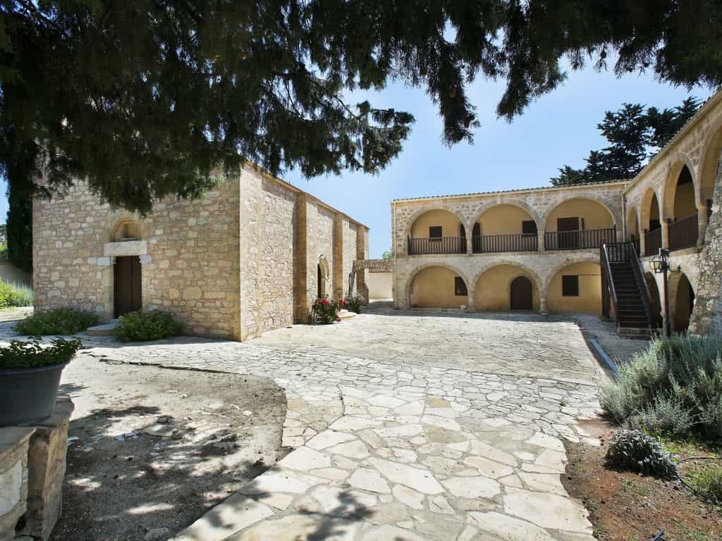 Rumah di Tsada, Paphos 10052683