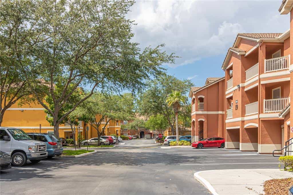 Eigentumswohnung im Holden Heights, Florida 10053014