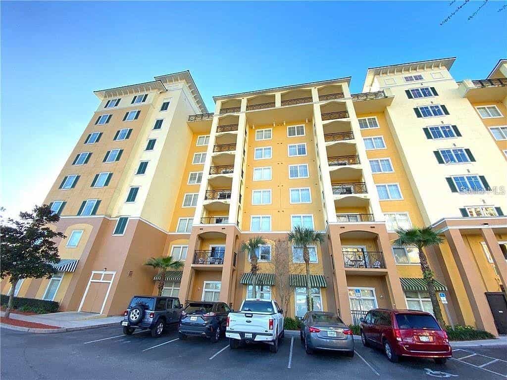 Condominium in Orlando, Florida 10053024